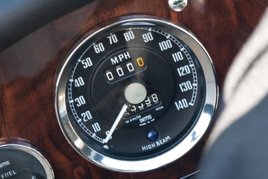 Панель приборов Austin-Healey 3000 (Mk III) 1963 года  (фото 12 из 12)